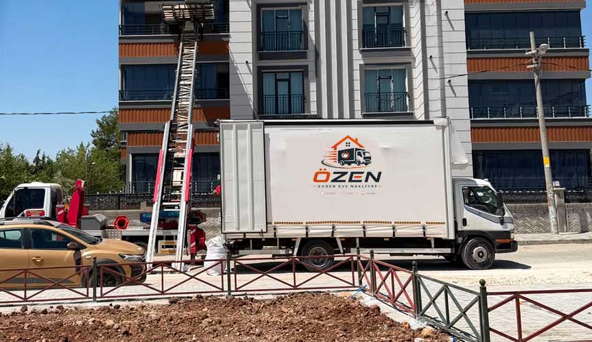 Sigortalı ve asansörlü taşıma - firma aracı
